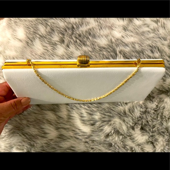 White Clutch - Picture 1 of 9